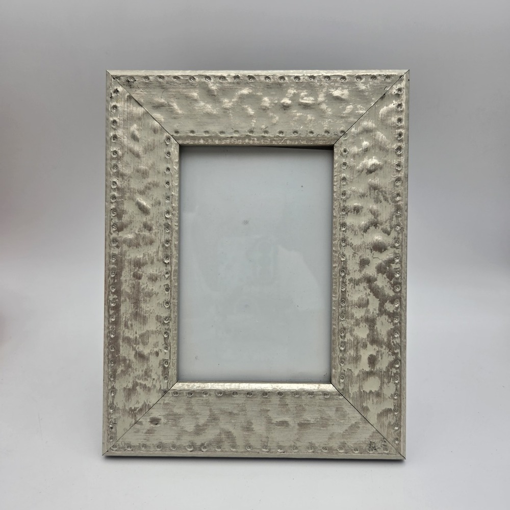 Vintage Sheffield Home Hammered Metal Silver-toned Velvet 6"x4" Photo Frame